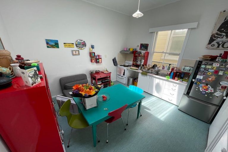 Photo of property in 250 Adelaide Road, Newtown, Wellington, 6021