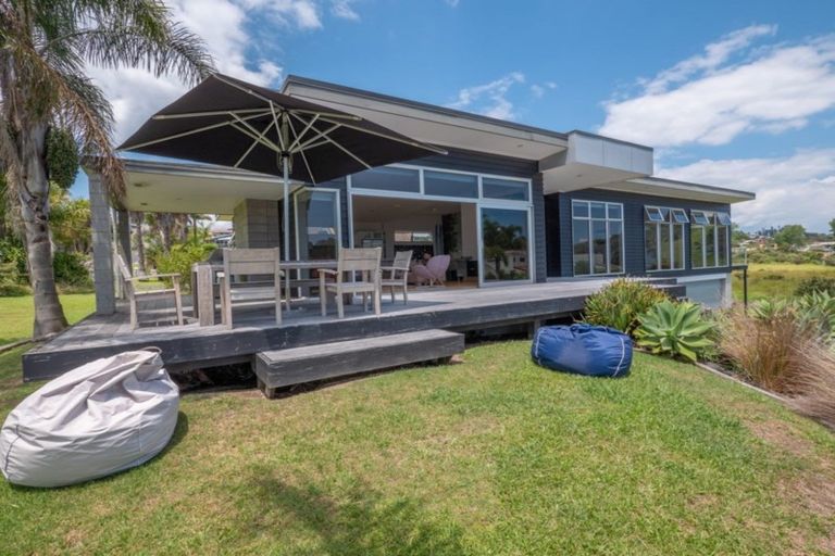 Photo of property in 10 Bayside Drive, Coopers Beach, 0420