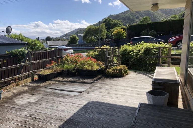 Photo of property in 51 Dorset Street, Picton, 7220