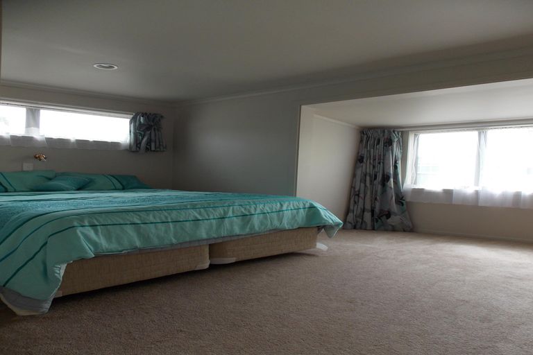 Photo of property in 58 Beach Road, Waihi Beach, 3611