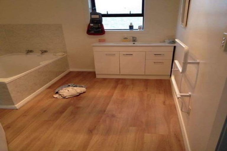 Photo of property in 86 Black Rock Road, Newlands, Wellington, 6037