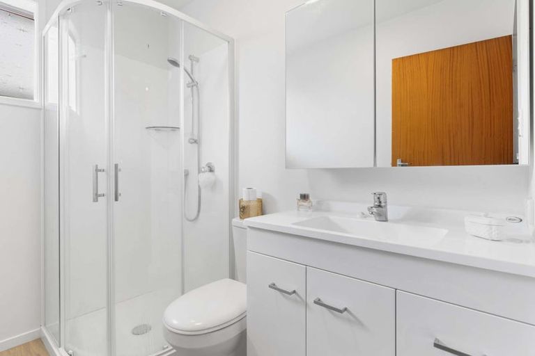 Photo of property in 15 Weld Street, Cambridge, 3434