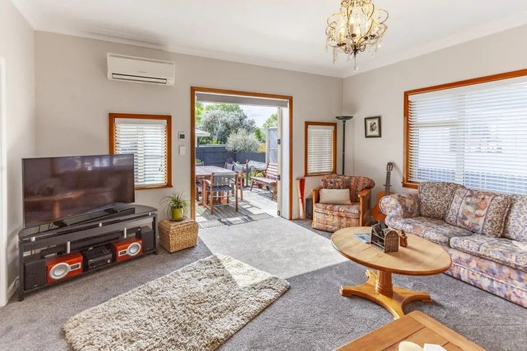 Photo of property in 17 Harris Street, Greenmeadows, Napier, 4112