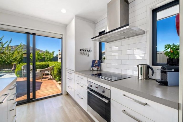 Photo of property in 4 Magnetic Place, Cromwell, 9310