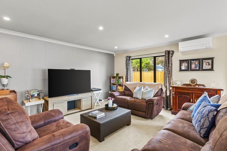 Photo of property in 28 Cottonwood Close, Paraparaumu Beach, Paraparaumu, 5032
