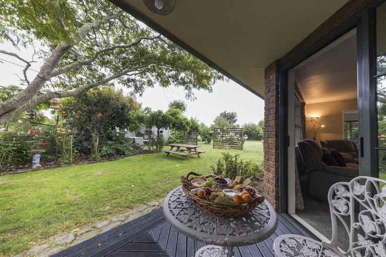 Photo of property in 42 Brandon Hall Road, Bulls, 4894