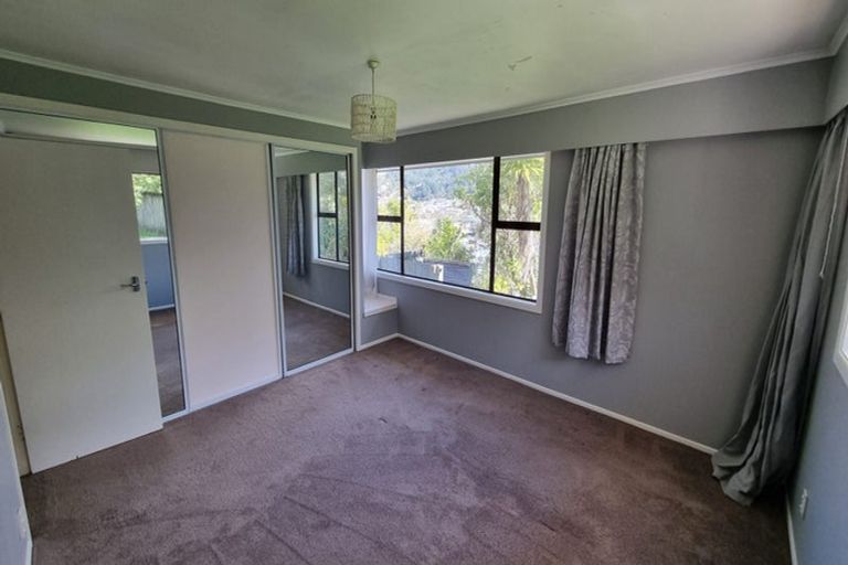 Photo of property in 13 Morrison Grove, Stokes Valley, Lower Hutt, 5019