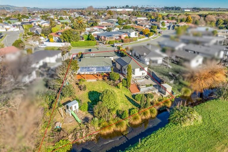 Photo of property in 18 Bidwell Place, Hillmorton, Christchurch, 8025
