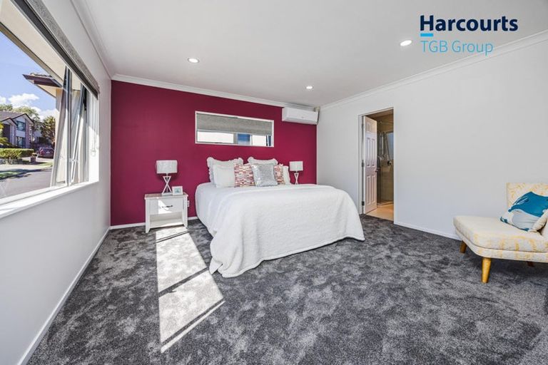 Photo of property in 2 Beatrice Place, Flat Bush, Auckland, 2016