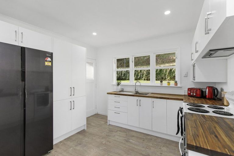 Photo of property in 33 Mckillop Street, Wainuiomata, Lower Hutt, 5014