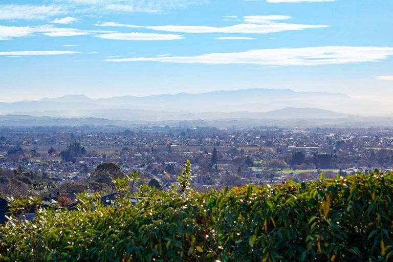 Photo of property in 1 Hikanui Place, Havelock North, 4130