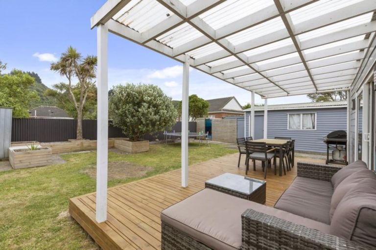 Photo of property in 25 Milne Crescent, Taita, Lower Hutt, 5011
