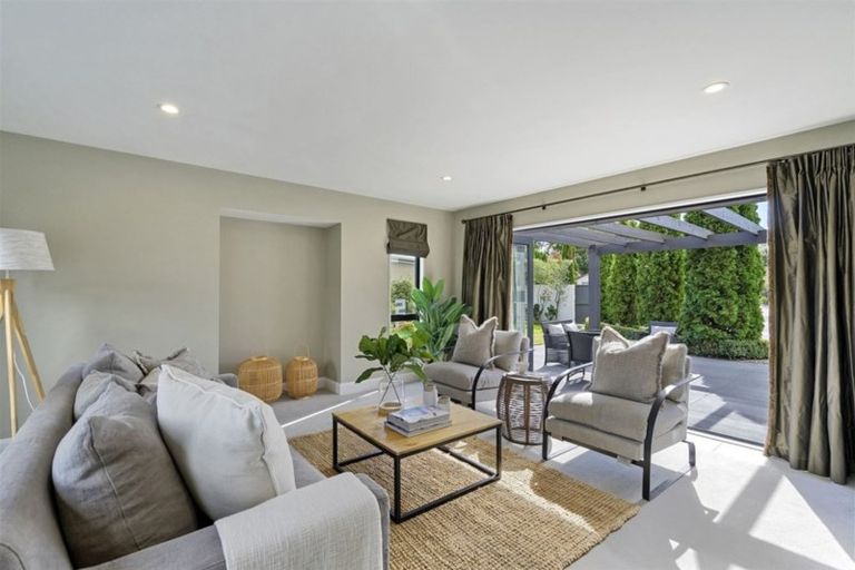 Photo of property in 5 Skyedale Drive, Harewood, Christchurch, 8051