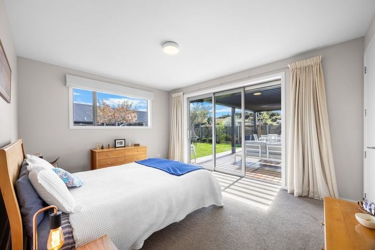 Photo of property in 63 Minaret Ridge, Wanaka, 9305
