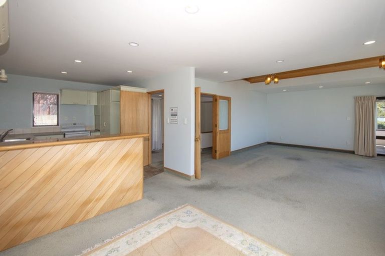 Photo of property in 2/17 Belleview Terrace, Mount Pleasant, Christchurch, 8081
