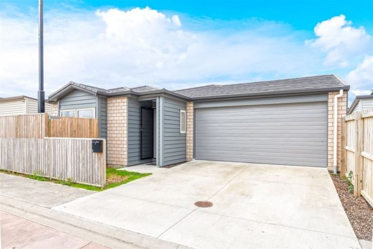 Photo of property in 3 Toutouwai Lane, Favona, Auckland, 2024