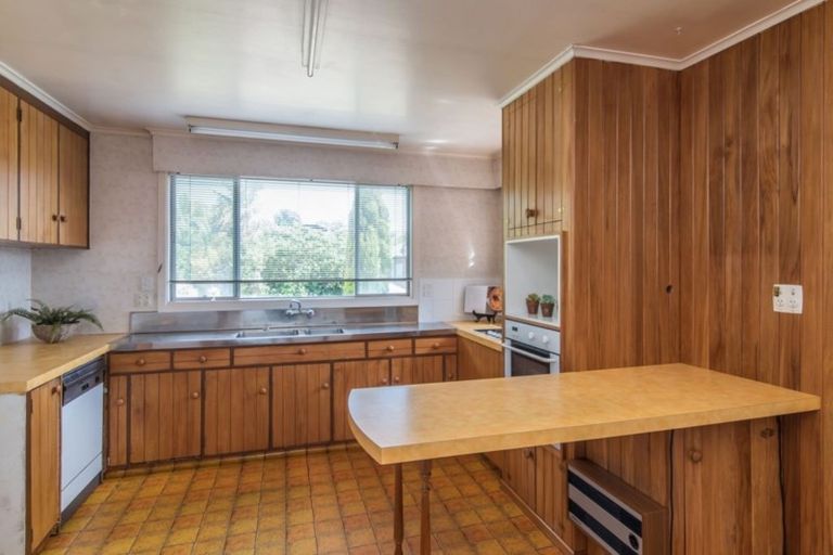 Photo of property in 35 Glen Road, Raumati South, Paraparaumu, 5032