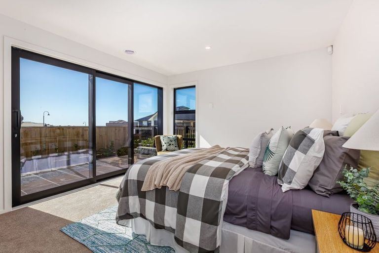 Photo of property in 26 Te Hoiere Street, Aotea, Porirua, 5024