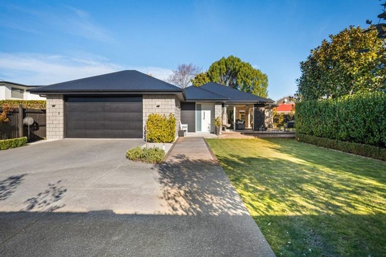 Photo of property in 55a Bryndwr Road, Bryndwr, Christchurch, 8052