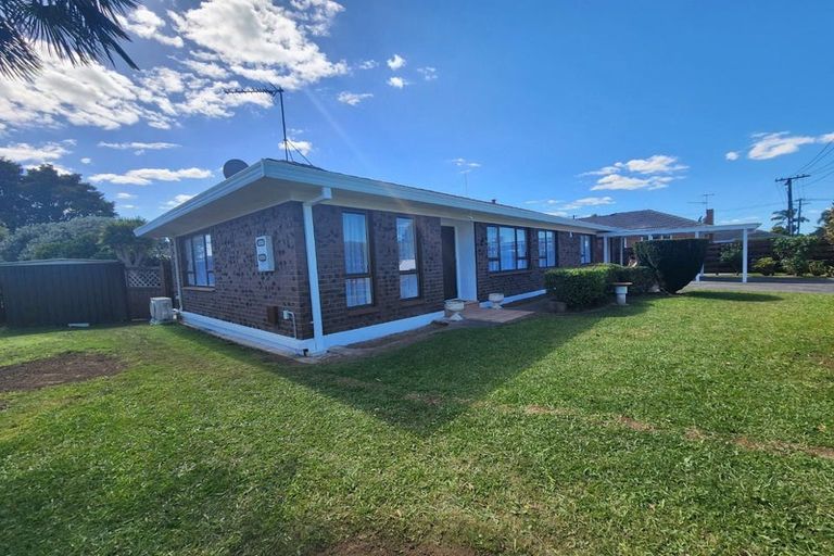 Photo of property in 13a Cameron Street, Papakura, 2110