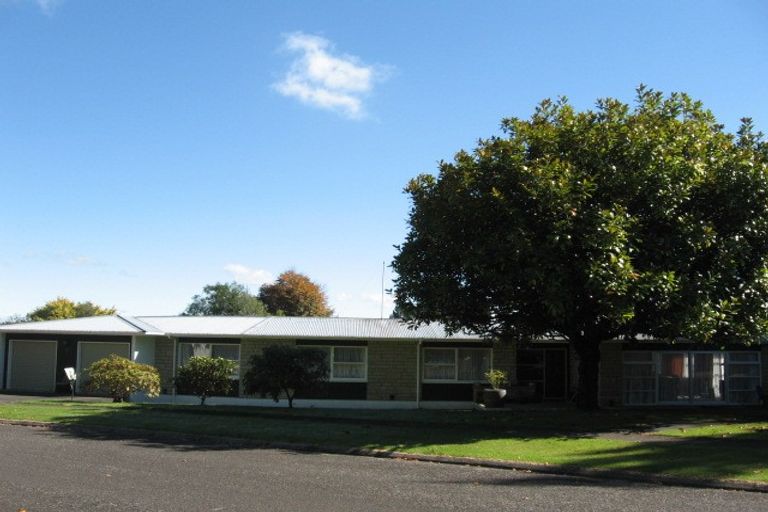 Photo of property in 2 Benmohr Place, Tokoroa, 3420