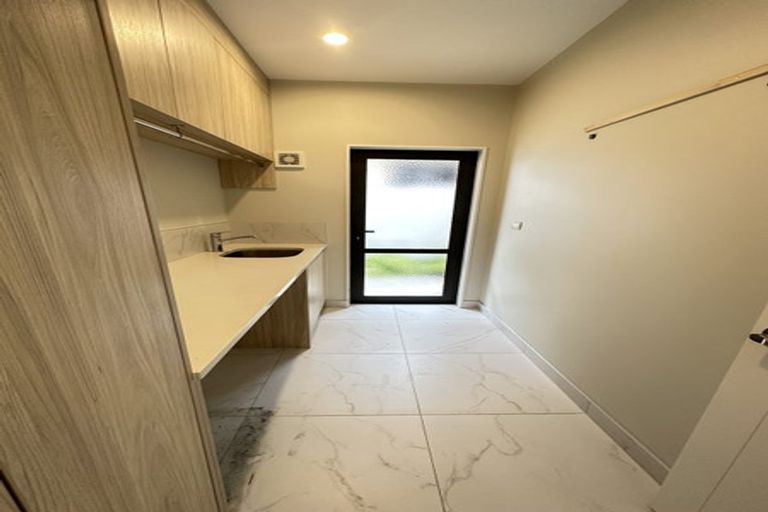 Photo of property in 42 Headland Drive, Long Bay, Auckland, 0630