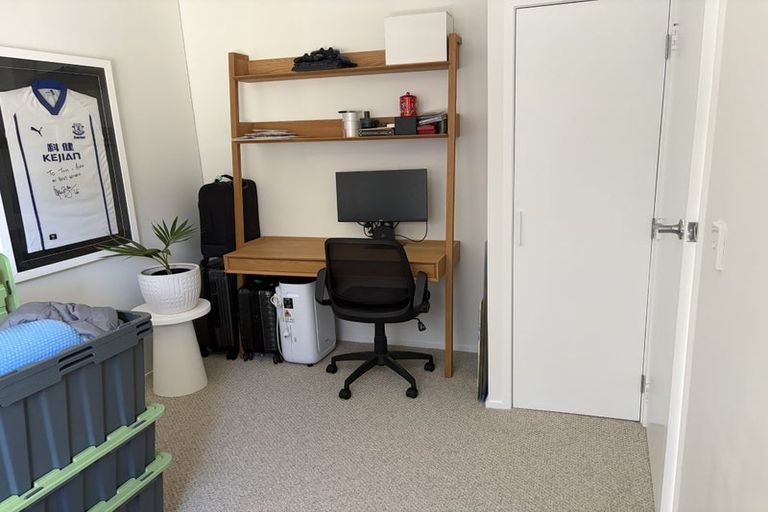 Photo of property in 2/60 Maritime Terrace, Birkenhead, Auckland, 0626