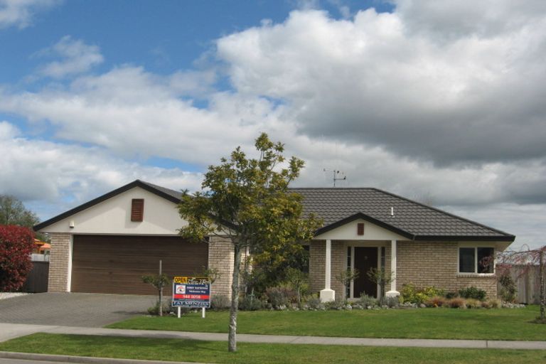 Photo of property in 16 Kestrel Avenue, Welcome Bay, Tauranga, 3112