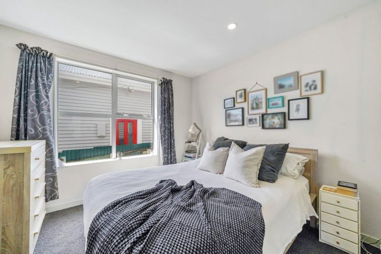 Photo of property in 2/21 Luxford Street, Berhampore, Wellington, 6023
