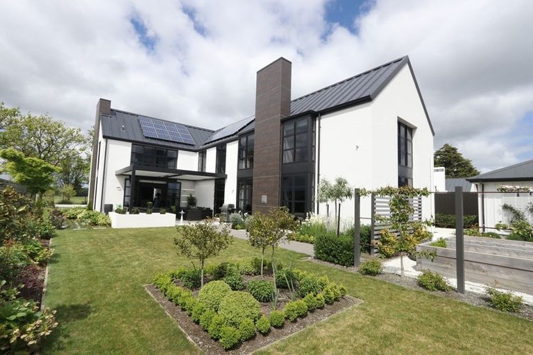 Photo of property in 99 Oak Grove, Ashburton, 7700