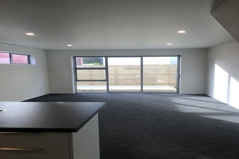 Photo of property in 1115a High Street, Taita, Lower Hutt, 5011