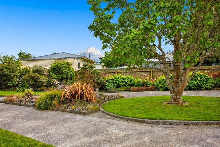 Photo of property in 4 Riverside, Kaponga, Hawera, 4679