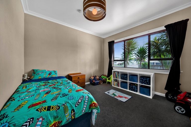 Photo of property in 33 Sanders Avenue, Westown, New Plymouth, 4310