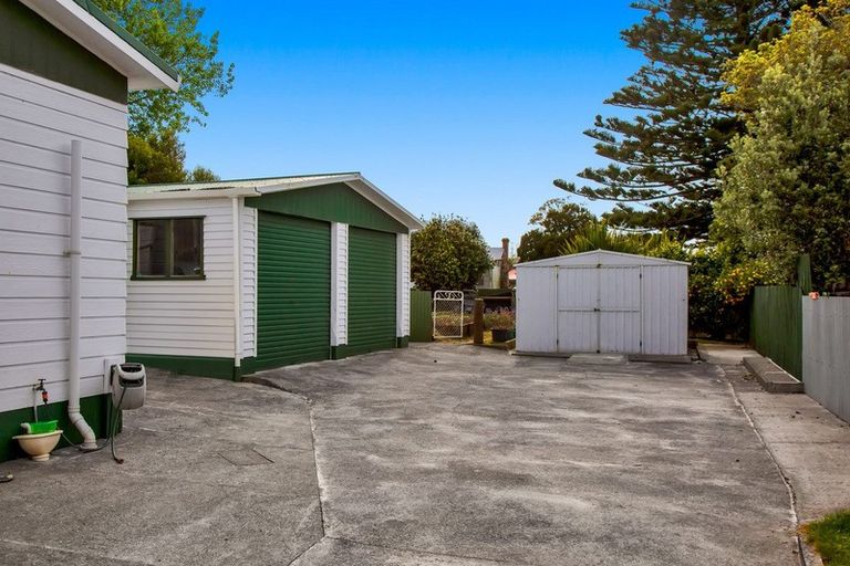 Photo of property in 4 Riverside, Kaponga, Hawera, 4679