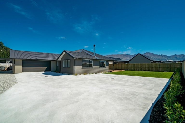 Photo of property in 6 Toru Street, Albert Town, 9305