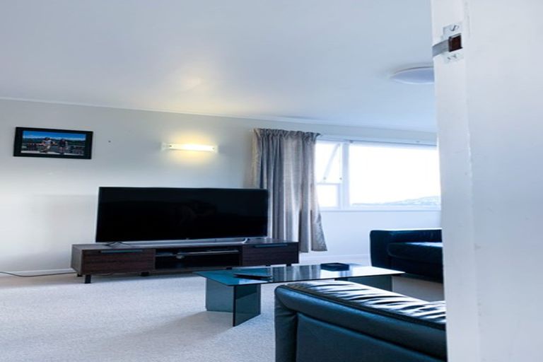 Photo of property in 10 Lomita Road, Johnsonville, Wellington, 6037