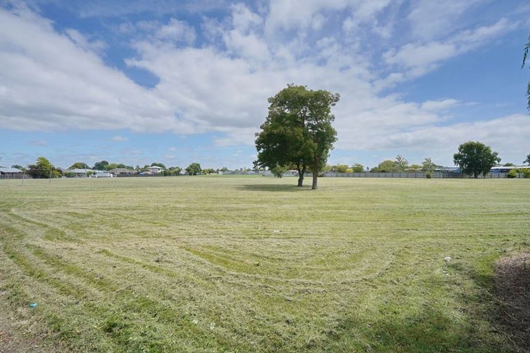 Photo of property in 171 Wainoni Road, Avondale, Christchurch, 8061