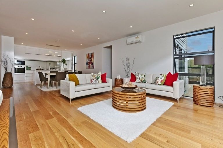 Photo of property in 18 Spyglass Street, Red Beach, 0932