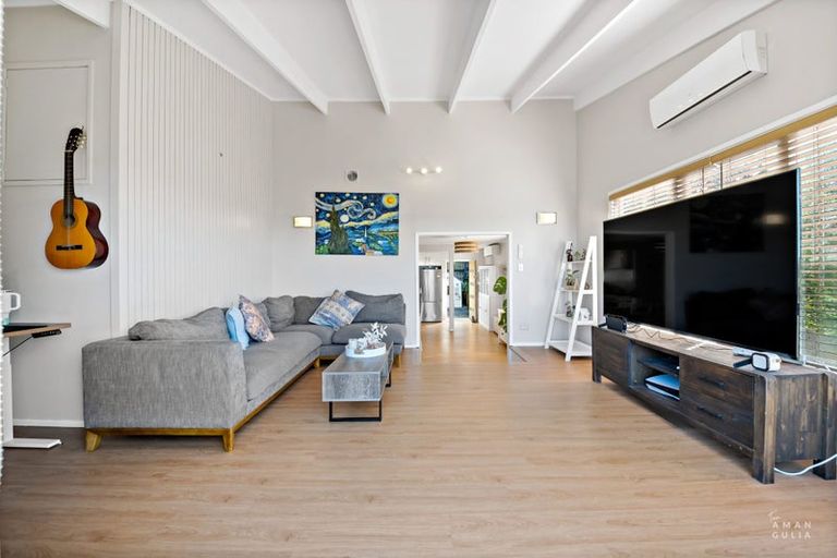 Photo of property in 186 Old Titirangi Road, Titirangi, Auckland, 0604