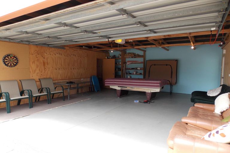 Photo of property in 58 Beach Road, Waihi Beach, 3611