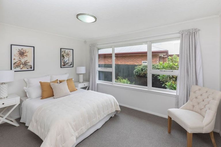 Photo of property in 11 Colina Street, Avonhead, Christchurch, 8042