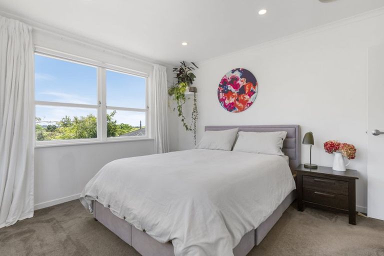 Photo of property in 45 Birkdale Road, Birkdale, Auckland, 0626