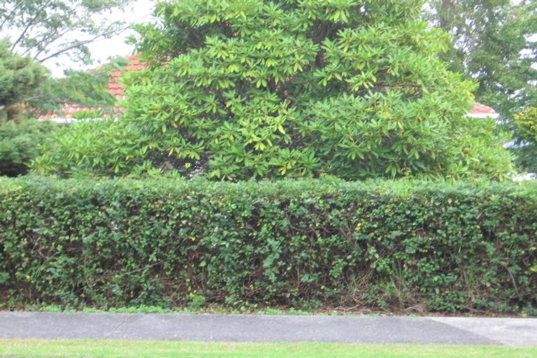 Photo of property in 70 Te Atatu Road, Te Atatu South, Auckland, 0610