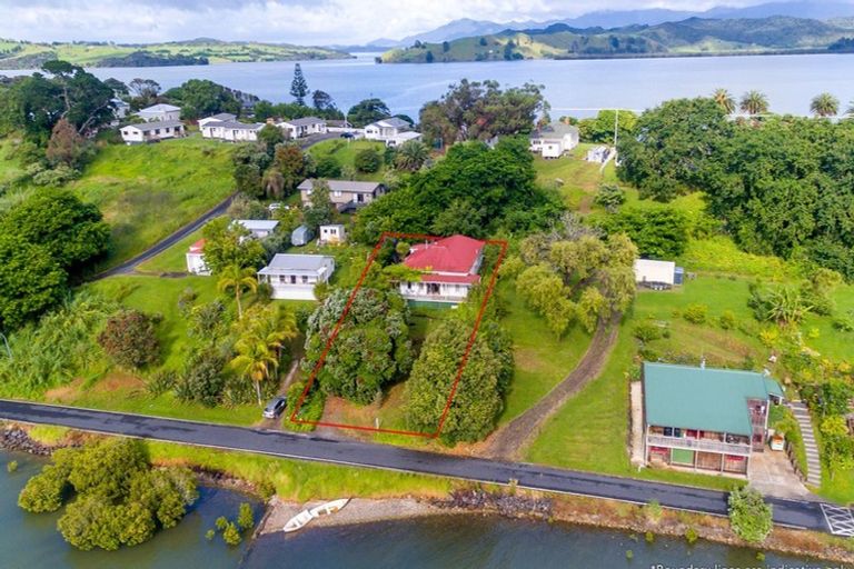 Photo of property in 15 Clendon Esplanade, Rawene, Kaikohe, 0473