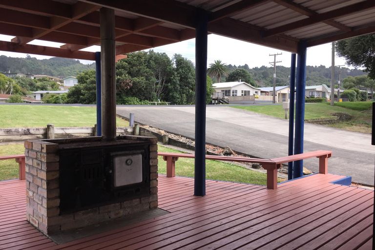 Photo of property in 58 Beach Road, Waihi Beach, 3611