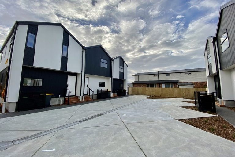 Photo of property in 3/16 Smith Street, Woolston, Christchurch, 8062