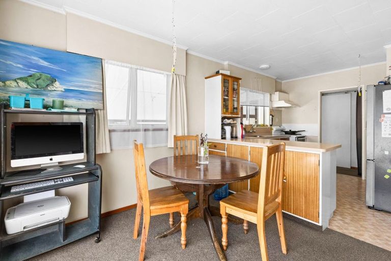 Photo of property in 9 Bale Place, Havelock North, 4130