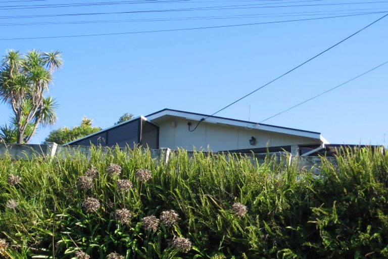 Photo of property in 77 Shetland Street, Glen Eden, Auckland, 0602