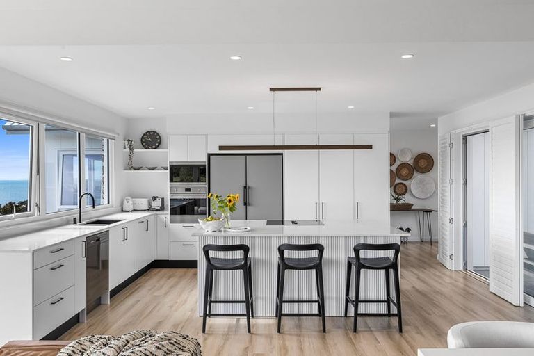 Photo of property in 30 Pacific Cliffs Drive, Gulf Harbour, Whangaparaoa, 0930