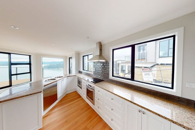 Photo of property in 7/25 Thane Road, Roseneath, Wellington, 6011